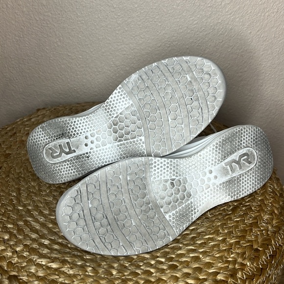 TYR Training Shoes - Picture 5 of 7